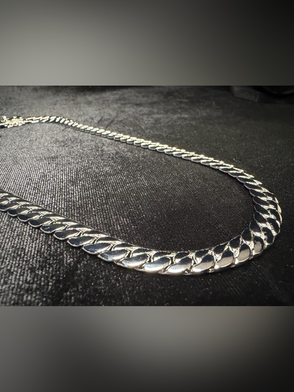Miami Cuban 26in 9MM Rhodium Plated Necklace w/box lock will not fade